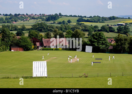 Village cricket a Exhall, Warwickshire, Inghilterra, Regno Unito Foto Stock