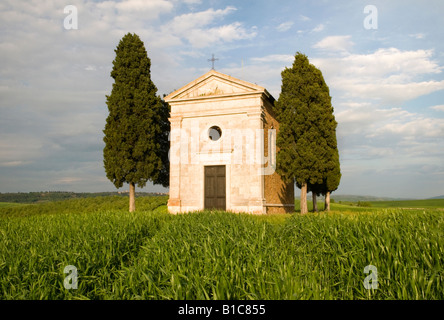 Cappella di Vitaleta nei pressi di San Quirico d'Orcia Valle de Orcia Toscana Italia Foto Stock