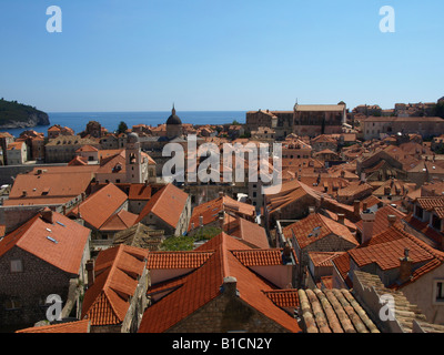 Vista sopra i tetti rossi di Dubrovnik, Croazia, Dubrovnik Foto Stock