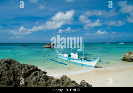 Barca su Dinivid-Beach, Filippine, Boracay Foto Stock