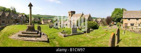 Una vista panoramica del villaggio Costwold di Snowshill, Gloucestershire Foto Stock