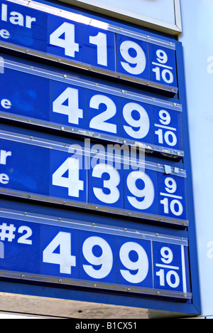 Prezzi top 4 dollari per gallone per la benzina e $5 per i diesel negli Stati Uniti Foto Stock