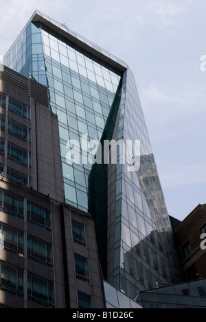 Edificio in vetro di LVMH Louis Vuitton-Moët Hennessy Tower, East 57, New York Foto Stock