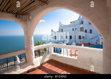 Lookout dove i visitatori possono ammirare il tramonto e sentire la poesia letta da artista Carlos Paez Vilaro in Casapueblo Punta del Este Uruguay Foto Stock