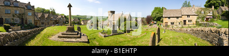 Una vista panoramica del villaggio Costwold di Snowshill, Gloucestershire Foto Stock