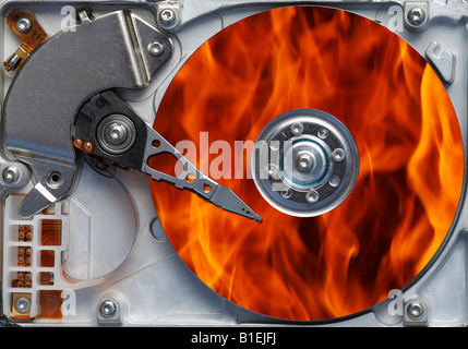 Dettaglio del disco rigido e barra di distribuzione - firewall Foto Stock