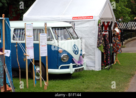 Split Screen Caravanette Volkswagen, REGNO UNITO Foto Stock