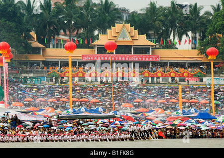 Cina Yunnan Xishuangbanna spruzzi d'acqua Festival Foto Stock