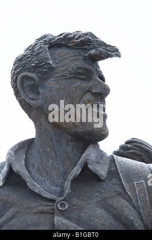 Sir Edmund Hillary statua dell'Eremo Aoraki Mt Cook National Park South Canterbury Isola del Sud della Nuova Zelanda Foto Stock