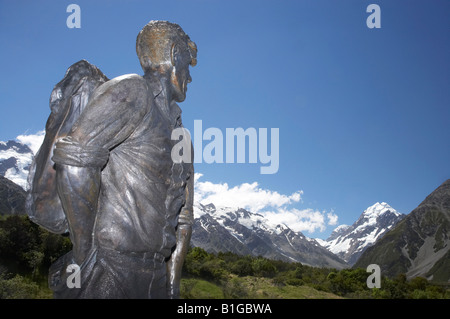 Sir Edmund Hillary statua Aoraki Mt Cook il Romitorio Aoraki Mt Cook National Park South Canterbury Isola del Sud della Nuova Zelanda Foto Stock