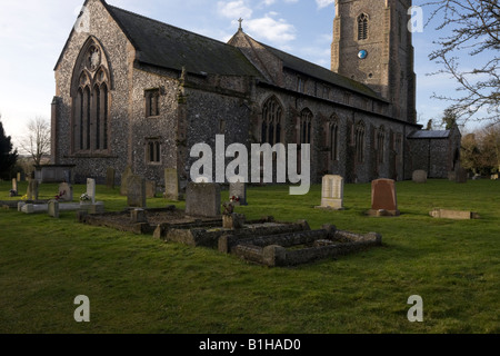 St James chiesa nel villaggio di Castle Acre in West Norfolk East Anglia England Foto Stock