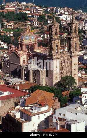 Vista aerea di Santa Prisca Chiesa e Taxco, Messico Foto Stock