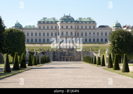 Il palazzo del Belvedere di Vienna e il parco Foto Stock