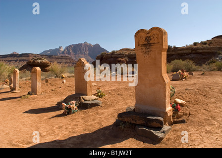 Fotografia di lapidi nel cimitero di Grafton, Grafton città fantasma, Utah, Stati Uniti d'America. Situato vicino al Parco Nazionale di Zion. Foto Stock