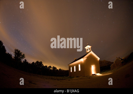 Una chiesa abbandonata nella città fantasma di Grafton vicino al Parco Nazionale di Zion, Utah. Foto Stock