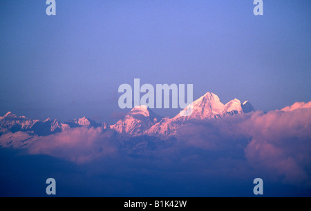 Il Nepal Nagarkot alba sulle vette himalayane Foto Stock