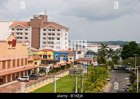 Colon 2000 terminal delle navi da crociera. Città del colon, Colon, Repubblica di Panama, America Centrale Foto Stock