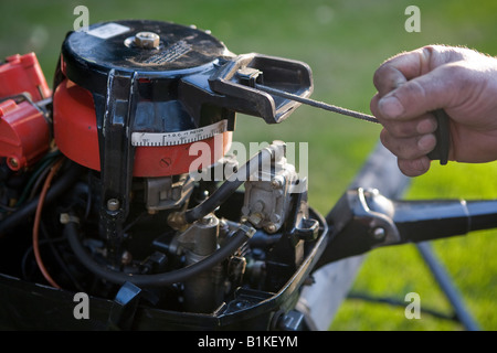 Immagine di una imbarcazione esposta motorino avviamento pull Foto Stock