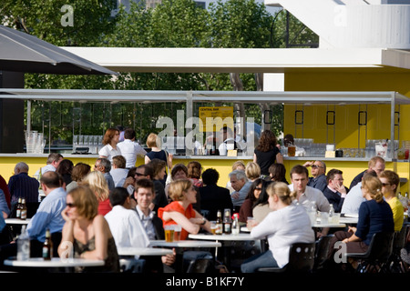 Central Bar Terrazza Royal Festival Hall a South Bank di Londra Foto Stock