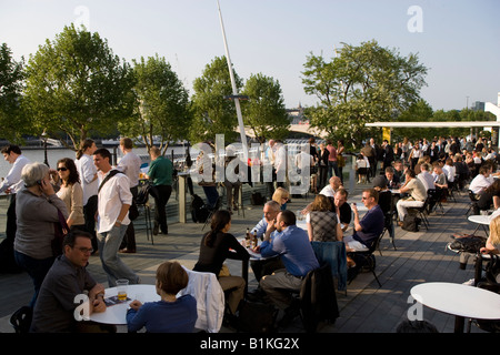 Central Bar Terrazza Royal Festival Hall a South Bank di Londra Foto Stock