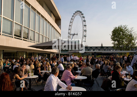 Central Bar Terrazza Royal Festival Hall a South Bank di Londra Foto Stock