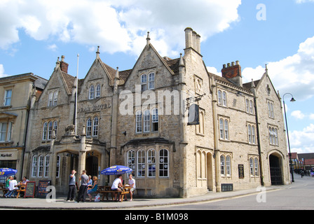 Bear Hotel, luogo di mercato, Chippenham, Wiltshire, Inghilterra, Regno Unito Foto Stock