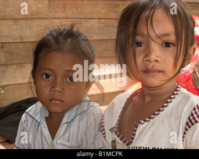 Due ragazze cambogiano Foto Stock