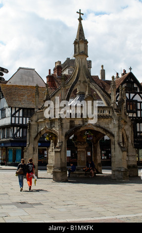 Salisbury Wiltshire, Inghilterra croce di mercato che risale al XV secolo nel centro della città Foto Stock