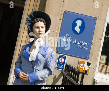 Fuori di Jane Austen Centre Gay su strada nel bagno, REGNO UNITO Foto Stock