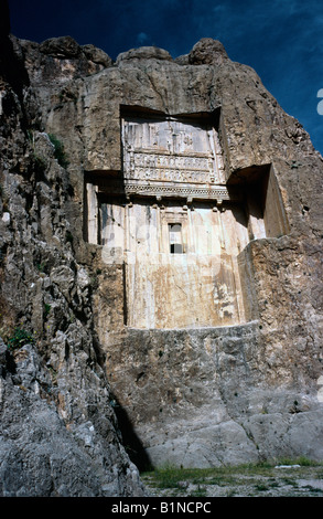 Aprile 14, 2006 - Tomba di Dario il Grande a Naqsh-e Rostam, a nord di Persepolis vicino a Shiraz in Iran. Foto Stock