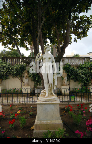 Giardini in Imperatrice Elisabeth Amalie Eugenie (noto anche come Sissi oppure Sisi) Palazzo chiamato Achilleon sull'isola greca di Corfù Foto Stock