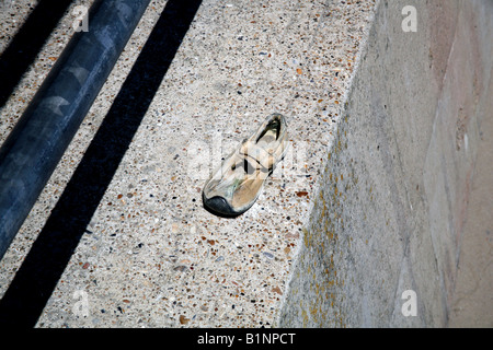 Parte dell'artista Tracey Emin 'Baby cose' installazione presso Folkestone triennale festival delle arti Foto Stock