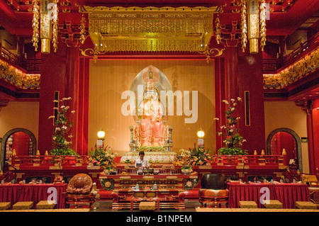 Display di Buddha a nuovo Dente del Buddha reliquia del tempio e Museo sul South Bridge Road a Singapore Foto Stock
