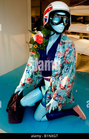 Londra Inghilterra Selfridge Oxford street abiti abito degno di designer di moda fashion Foto Stock