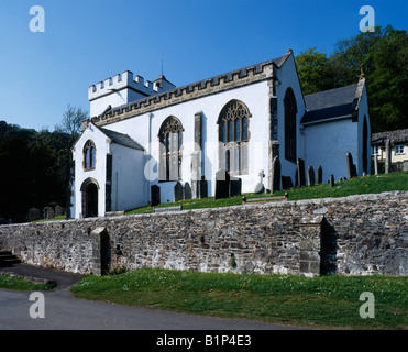 La quattrocentesca chiesa di Tutti i Santi del National Trust villaggio di Selworthy sul bordo di Exmoor, Somerset, Inghilterra Foto Stock