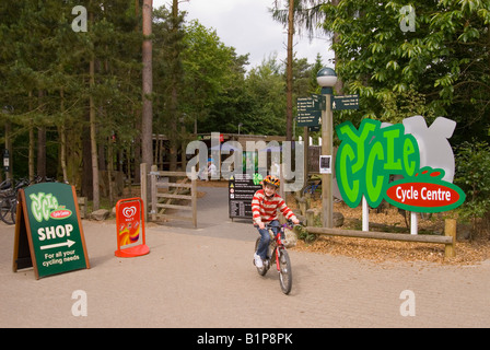 Centro del ciclo a Center Parcs a Elveden vicino a Thetford, Regno Unito Foto Stock