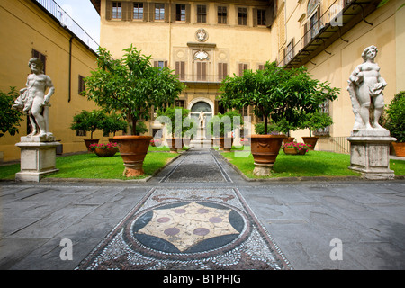 Cortile del Palazzo Medici Riccardi a Firenze Foto Stock