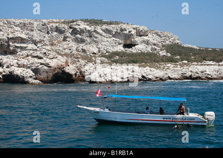 Barca Diving ancorato da Las Islas Marietas Foto Stock