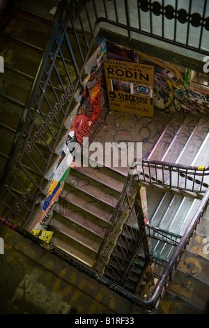 Scala nel Kunsthaus Tacheles, Oranienburg Road, Berlin-Mitte, Germania, Europa Foto Stock