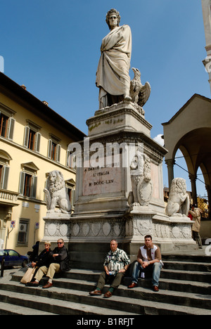 Monumento a Dante Allighieri in Piazza Santa Croce a Firenze Sito Patrimonio Mondiale dell'UNESCO, Toscana, Italia, Europa Foto Stock