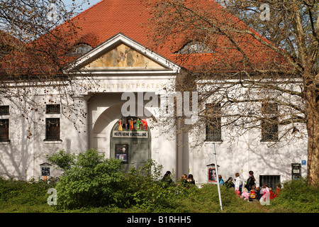 Teatro di burattini in Blumenstrasse, Monaco di Baviera, Germania, Europa Foto Stock