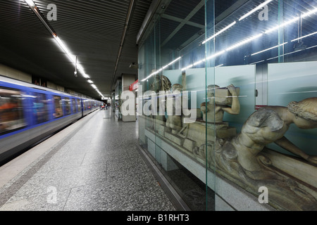 Stazione metro quadrato Koenigsplatz, Monaco di Baviera, Germania, Europa Foto Stock