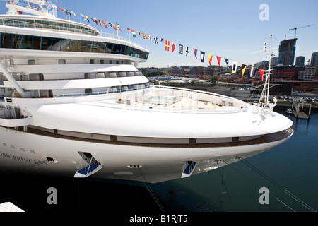 Ponte di prua e del passeggero crociera "Diamond Princess' ancorata in Vancouver, British Columbia, Canada, America del Nord Foto Stock