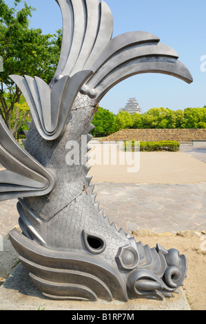 Una carpa statua al Banshu il castello di Himeji, Himeji JP Foto Stock