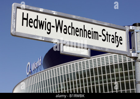 O2 World su Edvige Wachenheim Strasse a Berlino, Germania, Europa Foto Stock