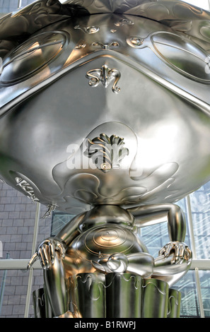 La scultura, ovale Buddha, byTakashi Murakami, Garden Plaza, IBM Building, Manhattan, New York City, Stati Uniti d'America Foto Stock