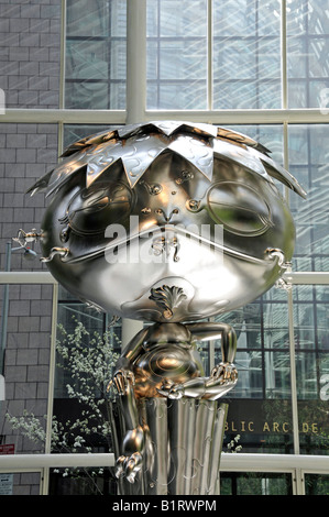 La scultura, ovale Buddha, byTakashi Murakami, Garden Plaza, IBM Building, Manhattan, New York City, Stati Uniti d'America Foto Stock