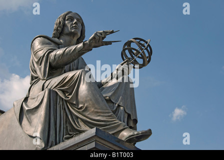 Monumento per Niccolò Copernico, Varsavia, Polonia, Europa Foto Stock