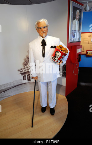 La somiglianza del colonnello Harland David Sanders fondatore di KFC Kentucky Fried Chicken al Visitor Center Louisville Kentucky KY Foto Stock