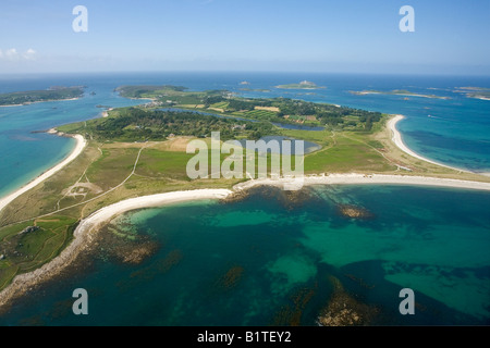 Vista aerea di Tresco Island Isole Scilly Cornwall Inghilterra GB Gran Bretagna UK Regno Unito Isole britanniche in Europa Foto Stock